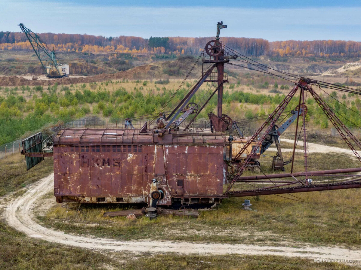 Шаговый экскаватор фото