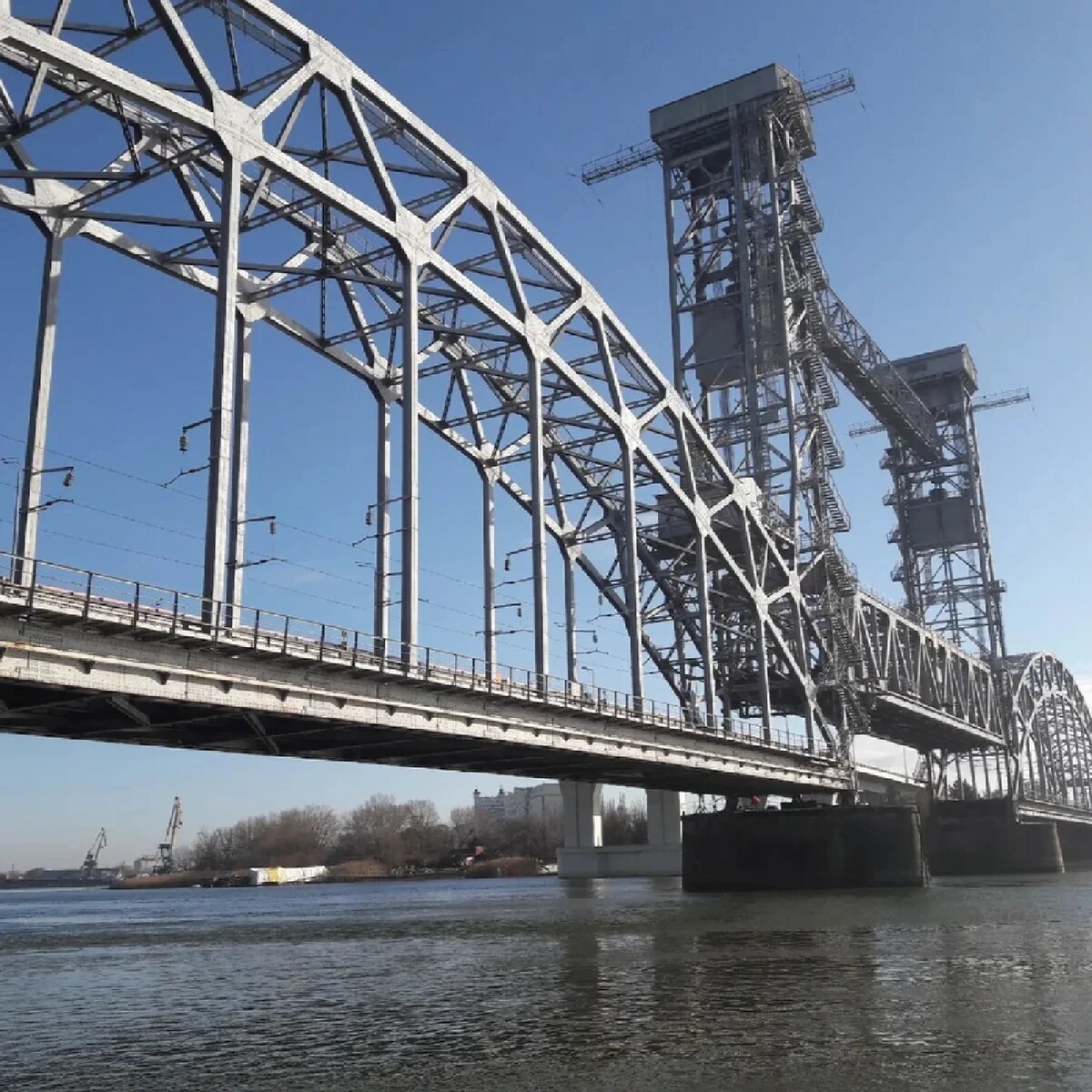Ростовский разводной Железнодорожный мост Эйфель