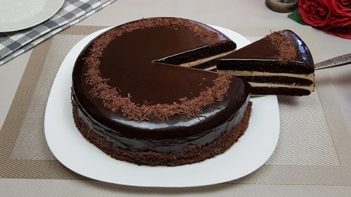 Торт шоколадный на сковороде быстро