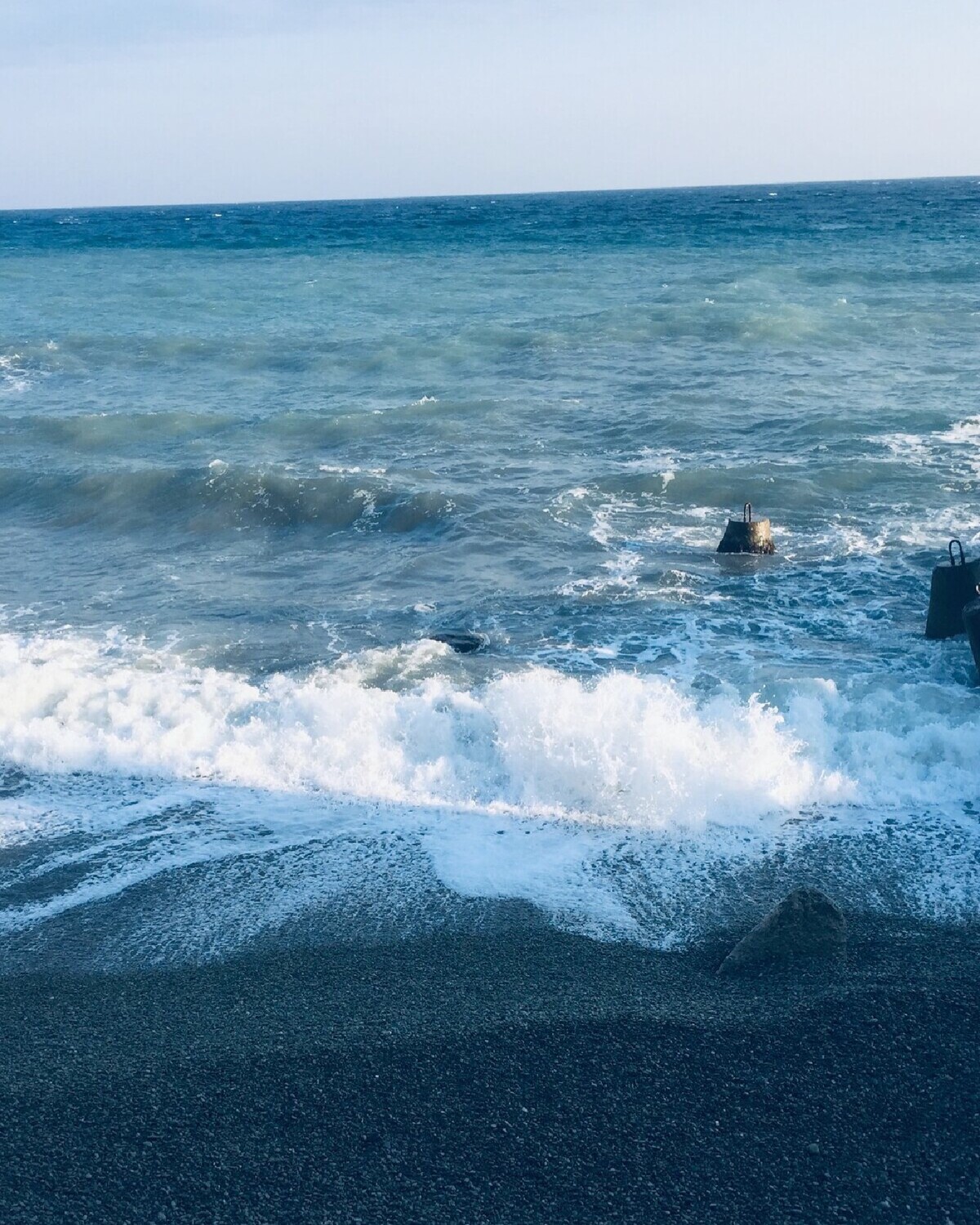 Вода в черном море ялта. Море. Черное море. Российские моря. Ялта море.