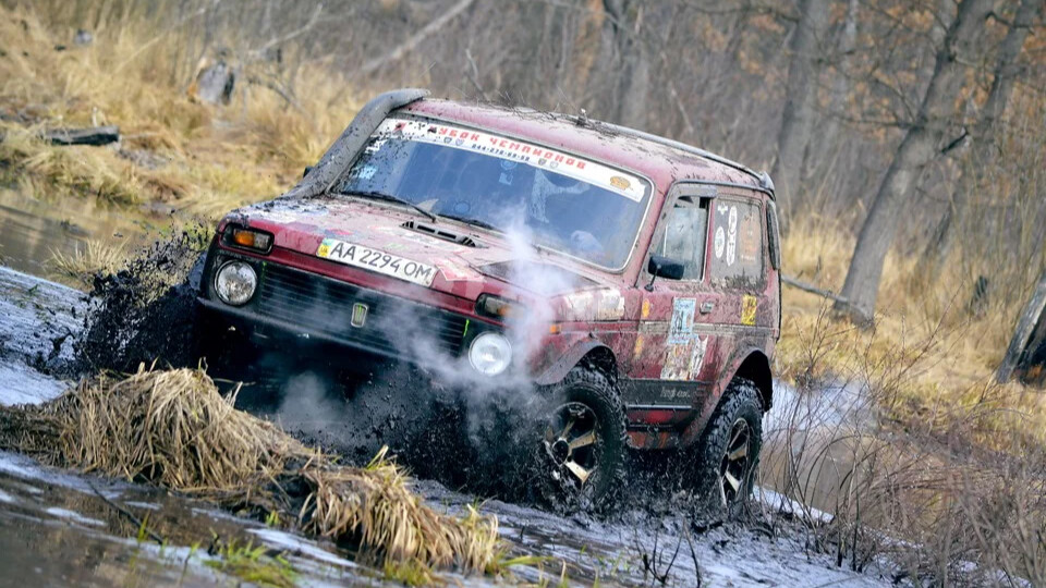 На бездорожье на переднем. Нива 2121 off Road. Нива 4х4 оффроад. Нива оффроуд 4х4. Нива 4х4 в грязи.