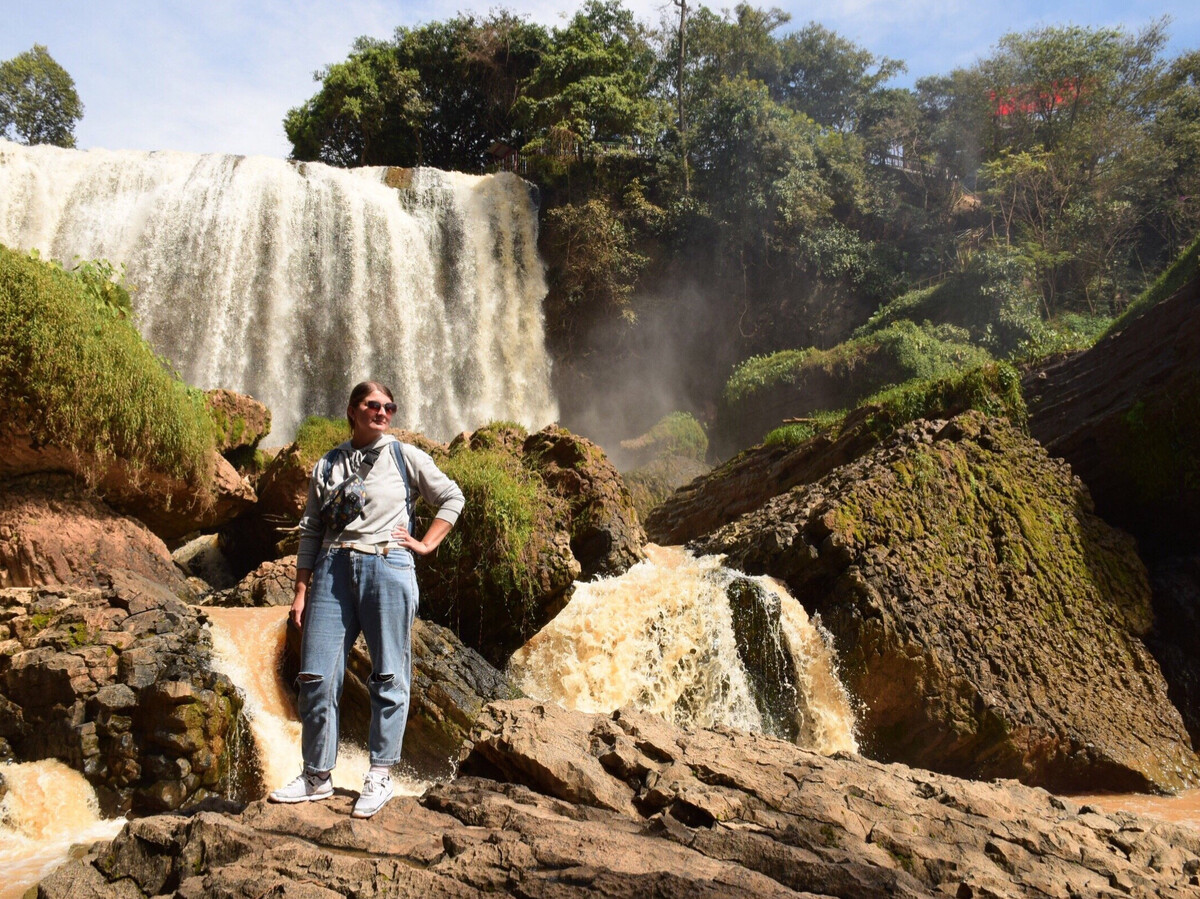 холидей водопад