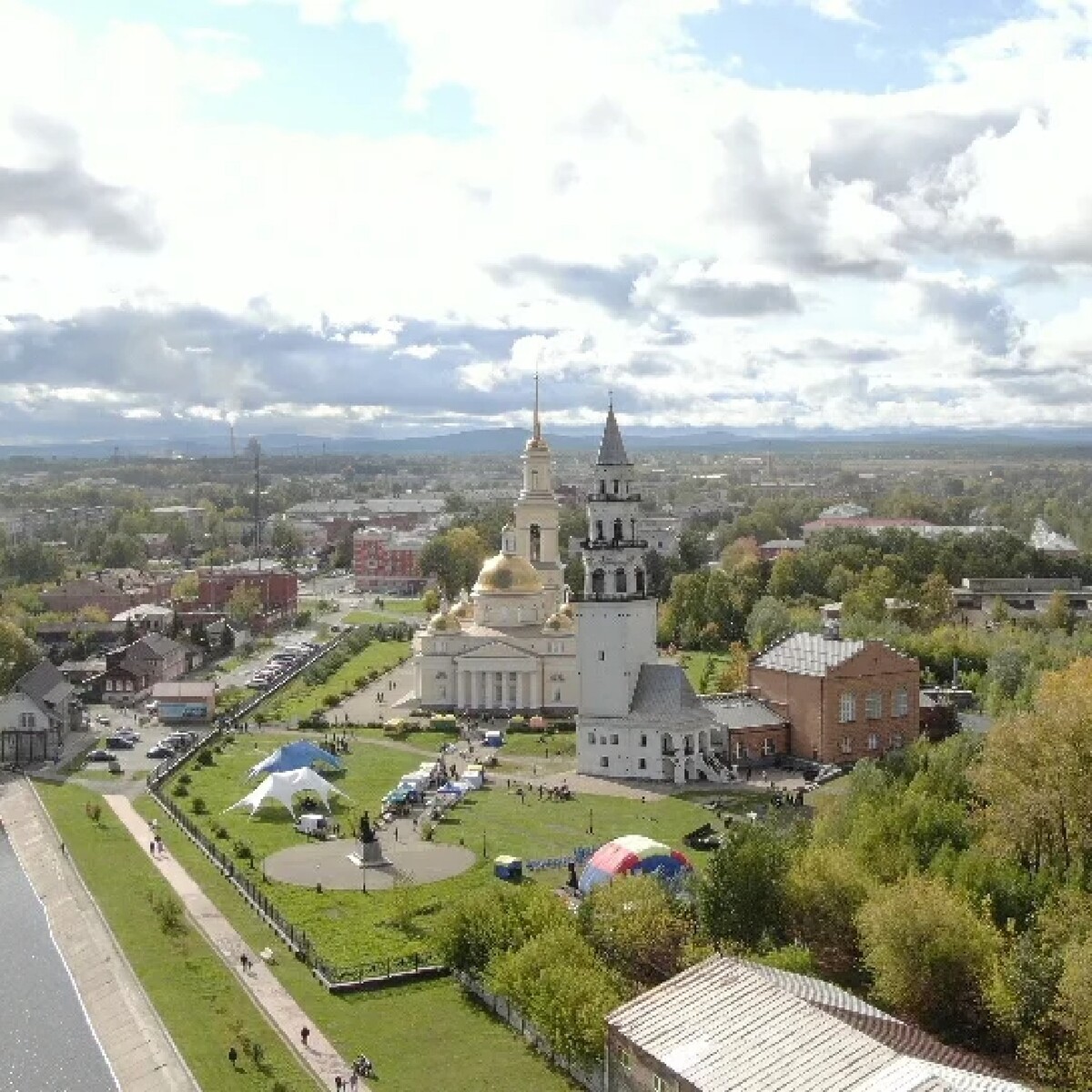 наклонная башня в невьянске