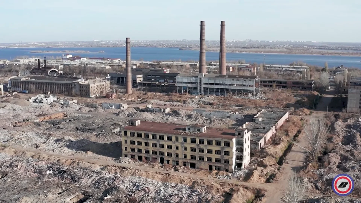 тракторный завод в волгограде. волгоградский тракторный завод сегодня. волгоград тракторный завод 2020. волгоградский тракторный завод сегодня. развалины тракторного завода волгоград.