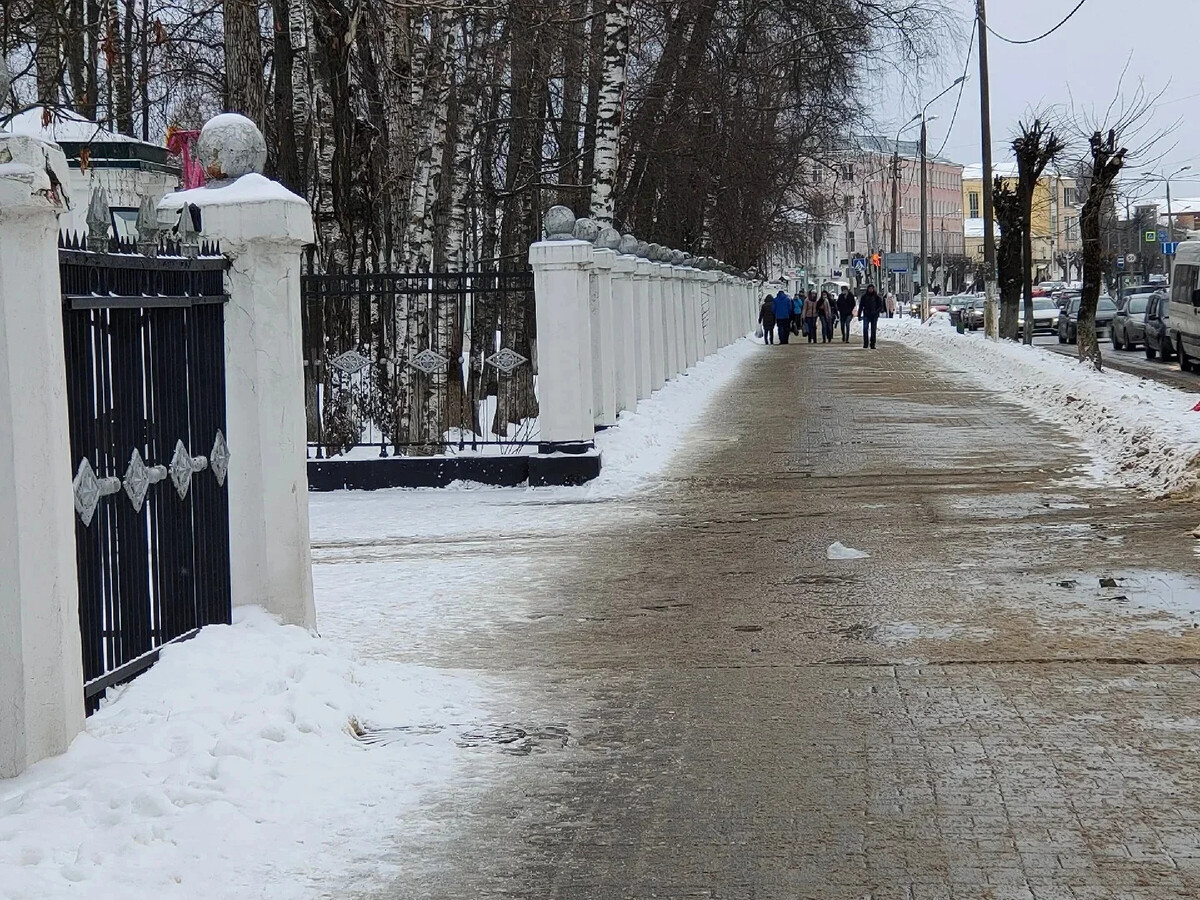 В зуеве погода. Сквер Ленина Орехово Зуево. Ул Ленина парк Орехово-Зуево. Парк в Орехово Зуево на Ленина. Кинотеатр Родина Орехово-Зуево.