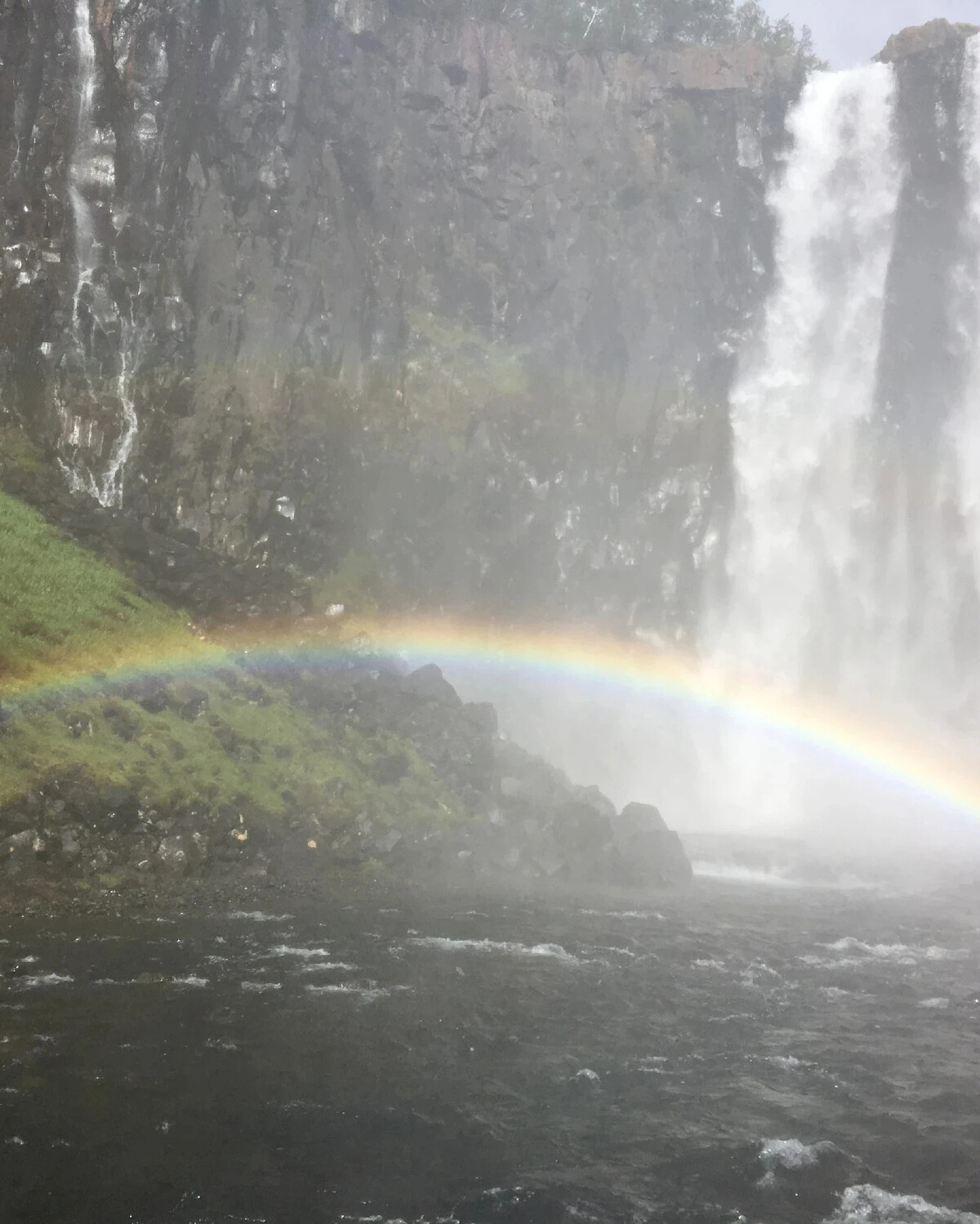 Водопад с плато