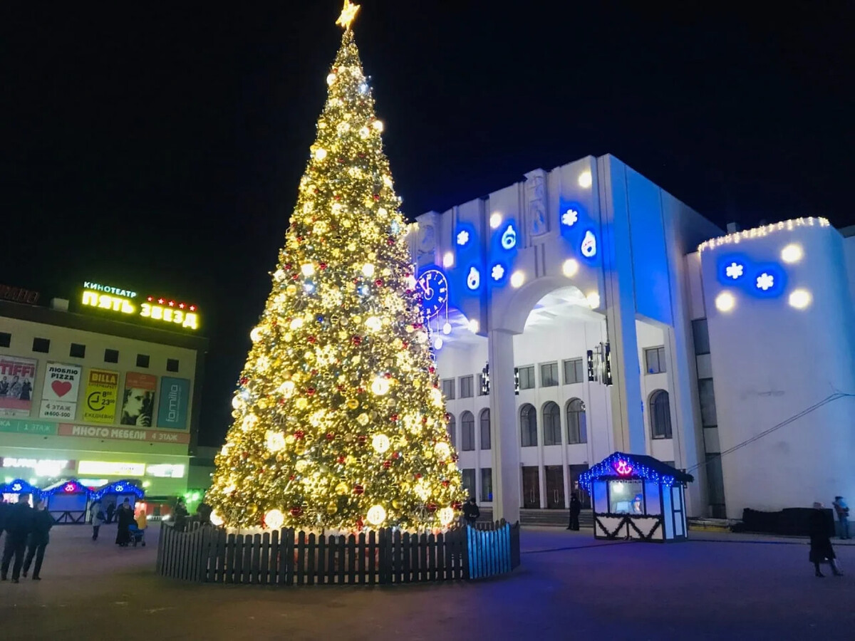 Театральная площадь курск сегодня