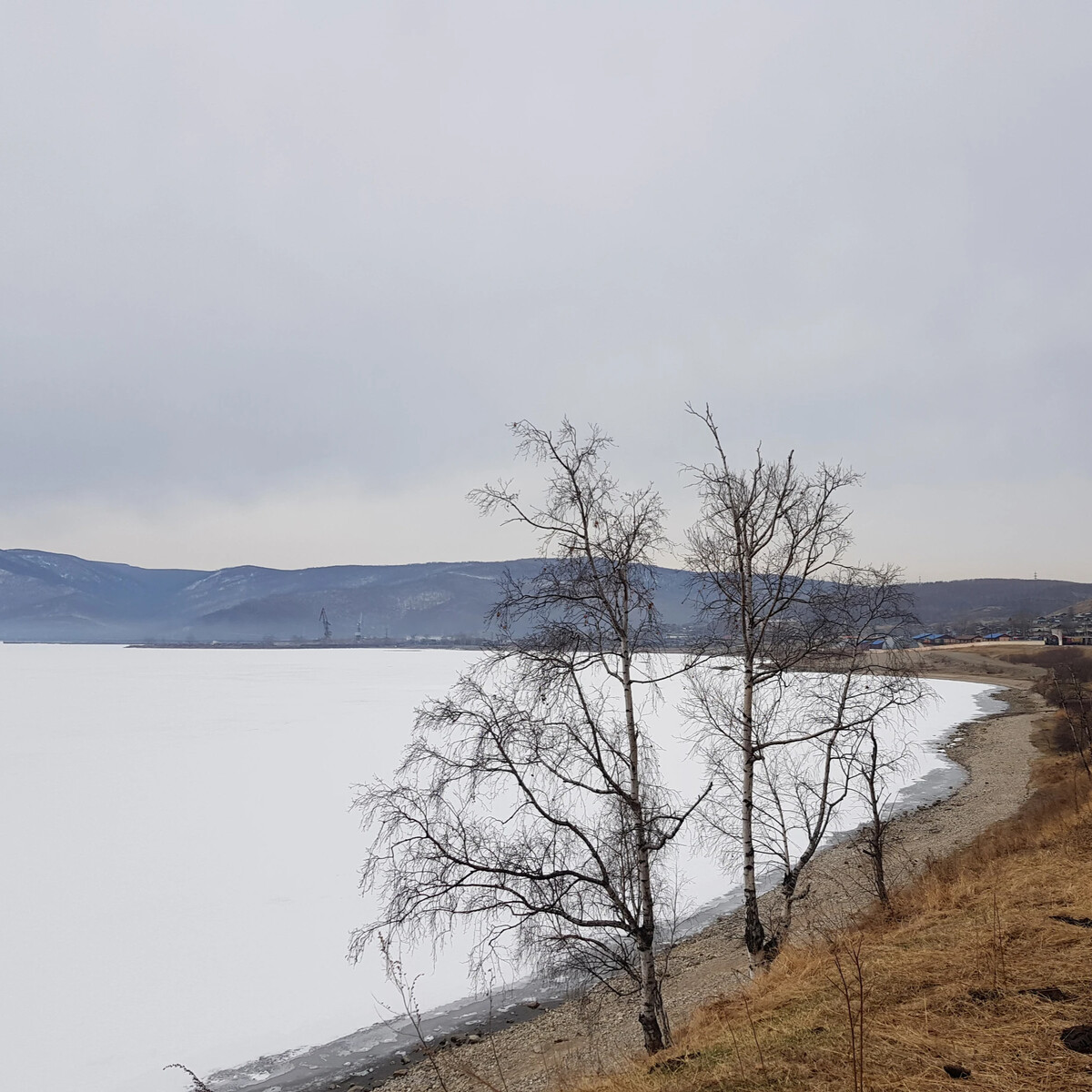 Байкал в апреле