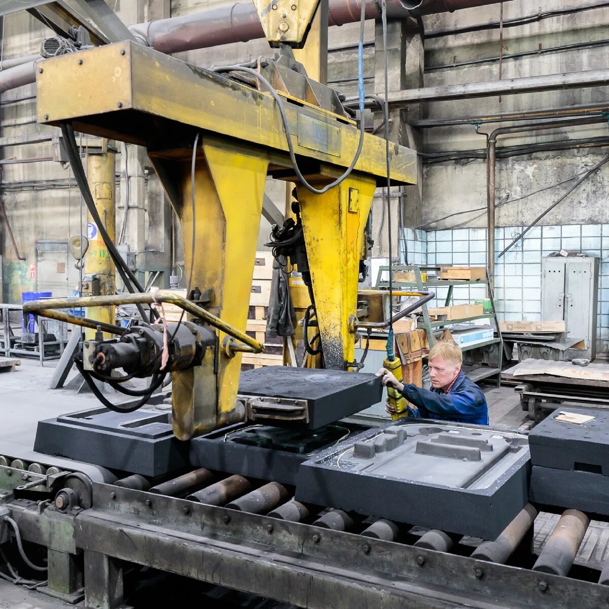 Саста станкостроительный завод. Безопочная формовка хтс. Сасовский литейный завод. Литейный цех хтс. Воронежский станкостроительный завод всз.