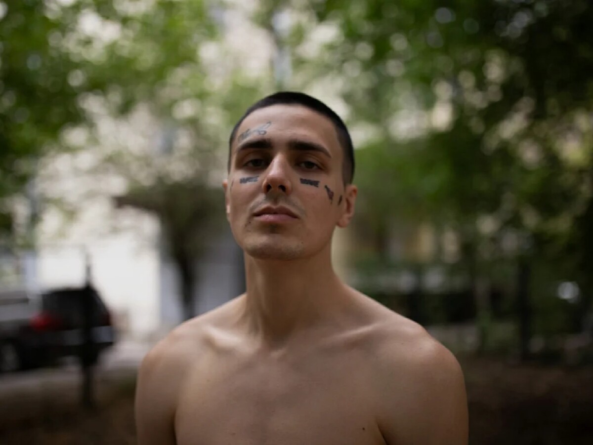 Face the music картинка. To face the music. Май мелоди фейс маск. Face to face задний фон для. Face2face группа.