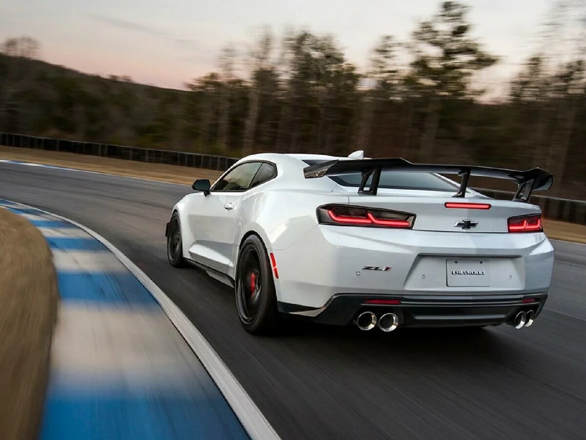 Chevrolet Camaro White Tuning