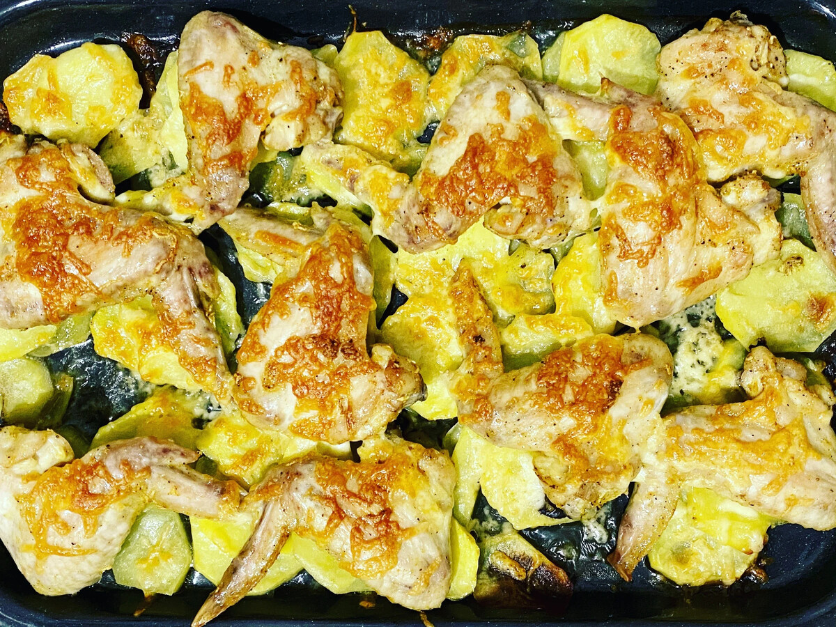 Куриный шашлык с картошкой в духовке