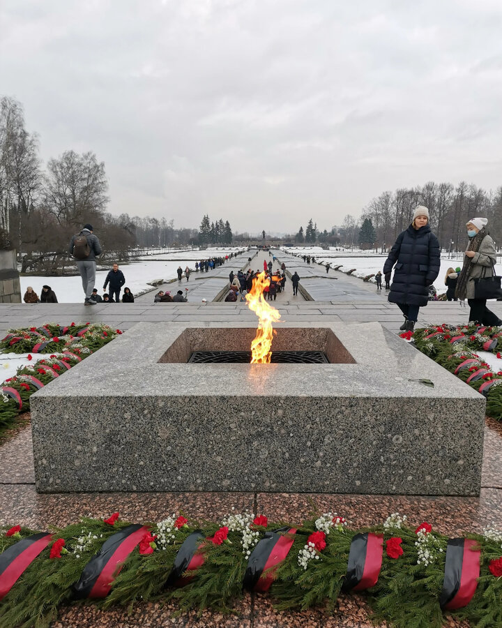 Пискаревское кладбище блокада ленинграда фото