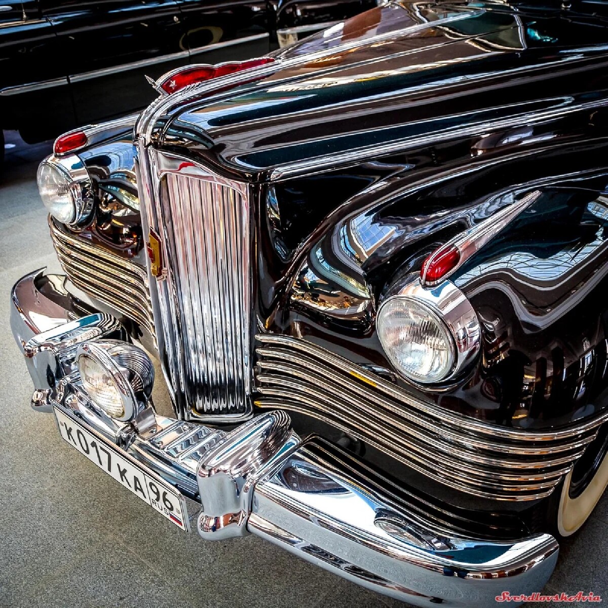 советский фильм про автопарк. москвич 400 конвейер азлк. свердловск машины. музей советский автомобилей в эстонии. москвич 400 1947.