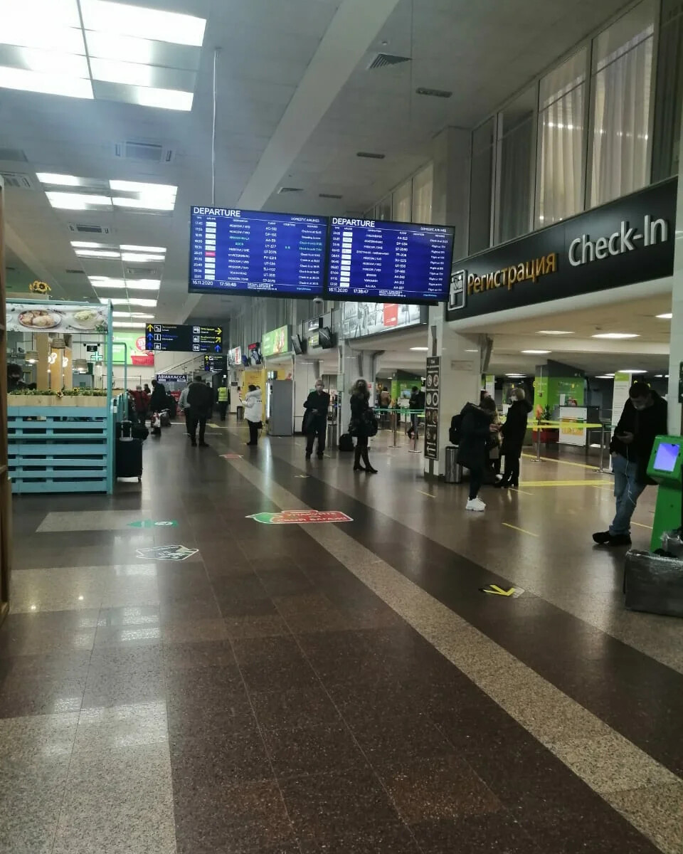самолеты в аэропорту краснодара