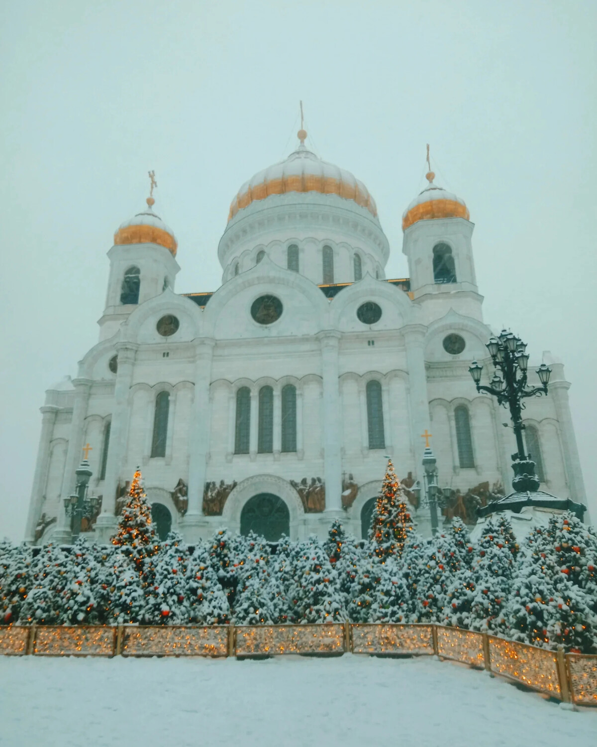 Храм христа спасителя елка