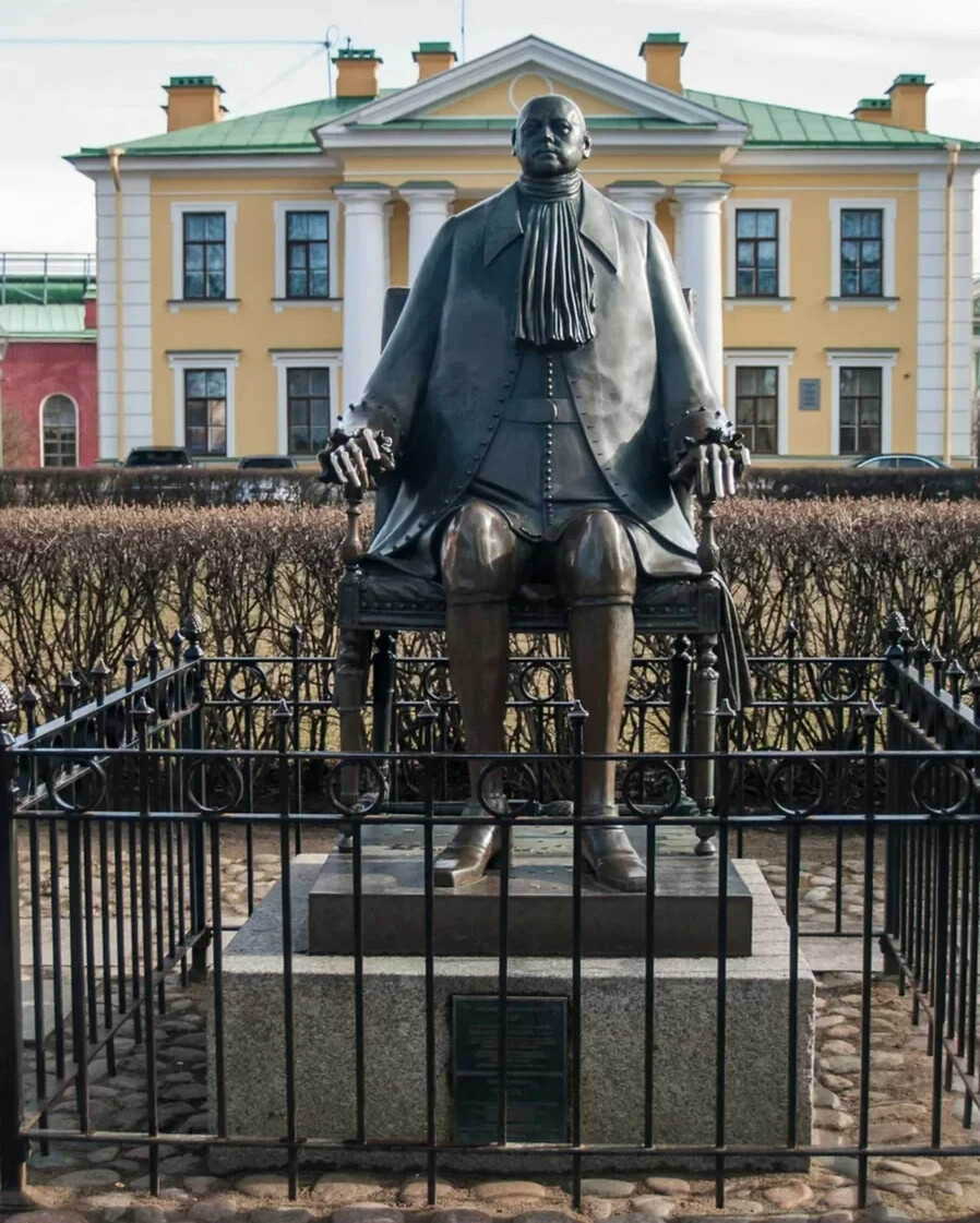 Памятник петру 1 в санкт петербурге шемякина