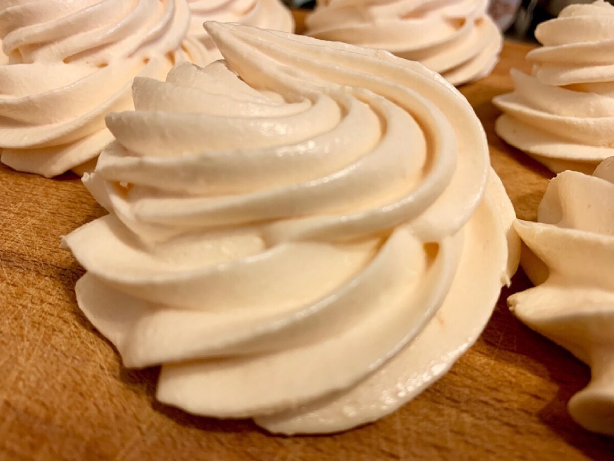 Домашнее безе. Безе, меренга — meringue. Добавить в меренгу. Добавить в меренгу. Безе, меренга — meringue.