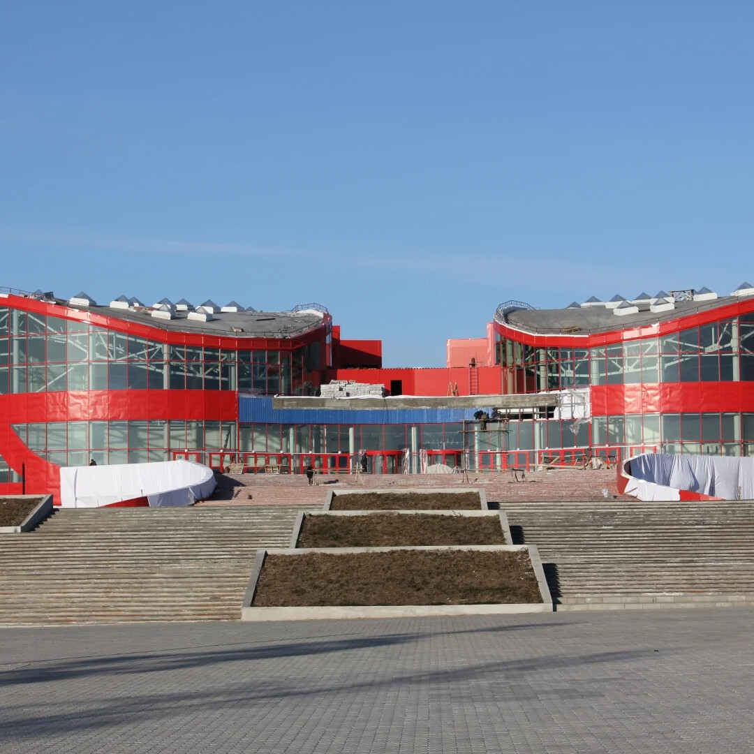 Крупнейший спортивный комплекс. Физкультурно-спортивный комплекс Улан-Удэ. ФСК Улан-Удэ. Ледовый дворец Улан-Удэ. Спорткомплекс Улан Удэ.