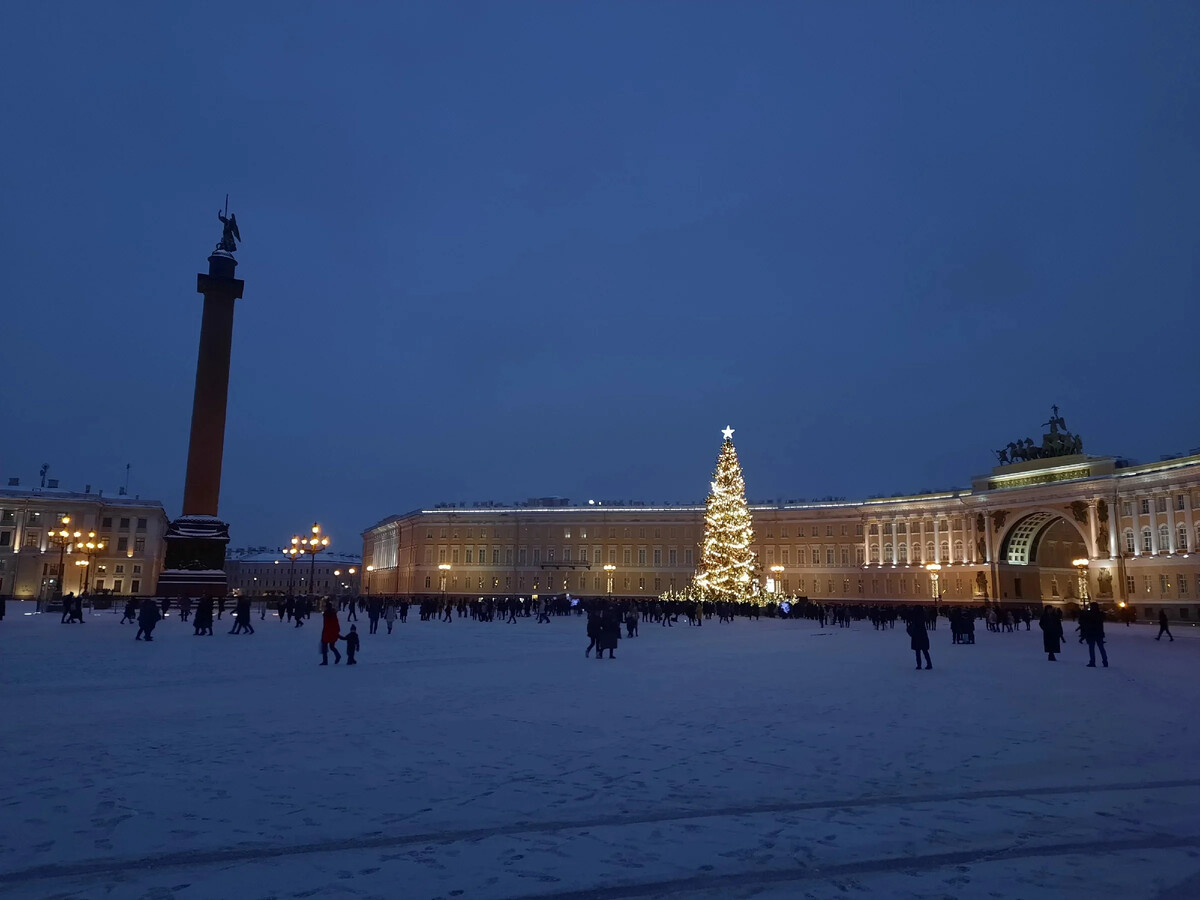 Фото с дворцовой площади сегодня спб