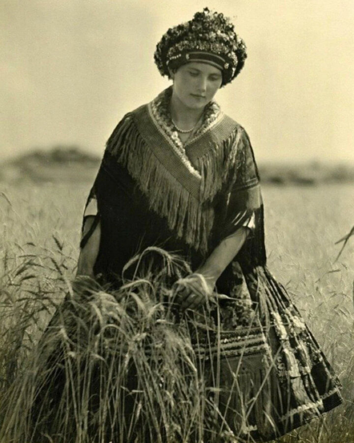 Холлокё венгрия национальный костюм. Венгерская фотография. Холлокё венгрия национальный костюм. Венгрия национальный костюм. Венгры лица.