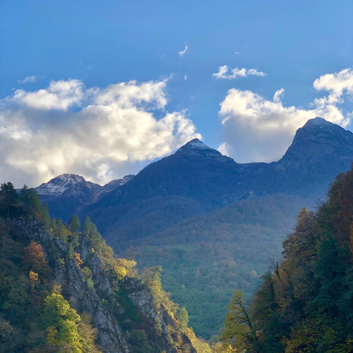 Осень в горах роза Хутор