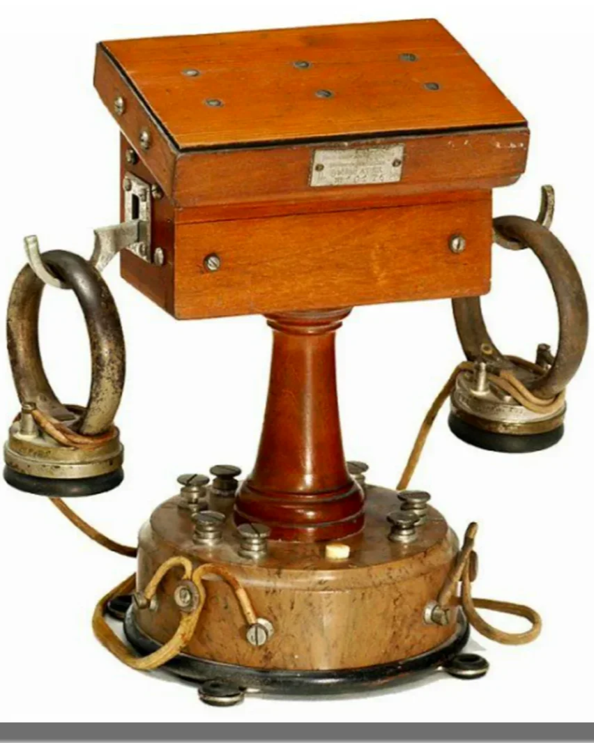 Первые Телефонные аппараты а. Белл 1876). Телефонный аппарат Бойля 1896. Ая 1 телефон