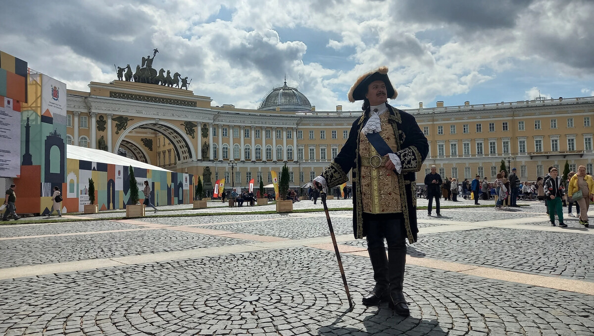 Где можно погулять в питере летом