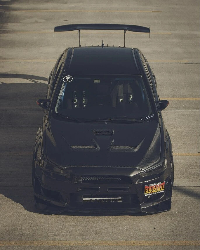 Mitsubishi Lancer Evolution 10 черный