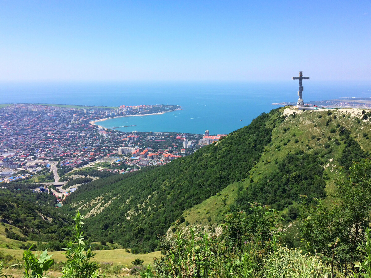 Крест геленджик фото