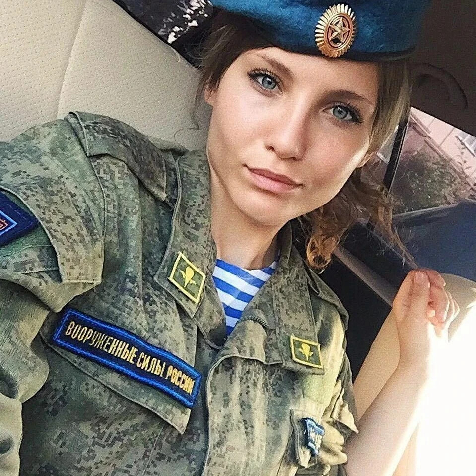 Девушки в российской военной форме фото