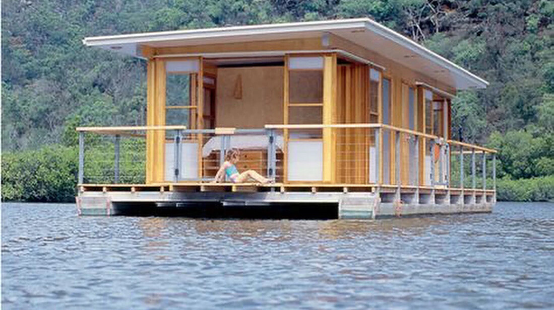 Плавучий дом Houseboat