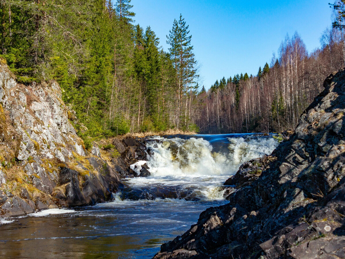 Водопад Кивач в Карелии фото