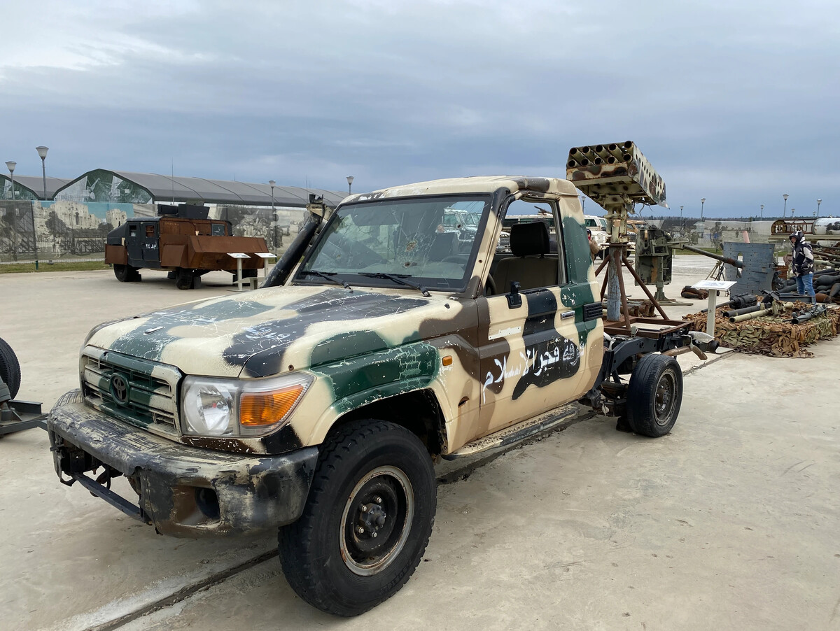 Шахид мобиль в сирии. Шахид мобиль. Шахид мобиль в сирии. Джихад мобиль. Шахид мобиль со 105 мм пушкой.