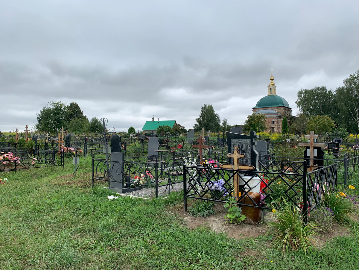 Кладбище деревня Савольщина