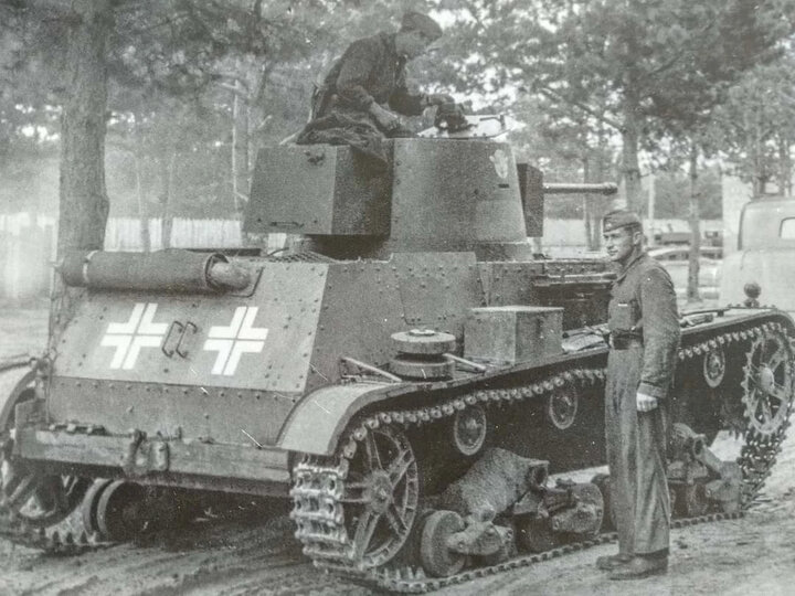 тр 7. танк 7тр польша. танк 7тр польша. польский танк 7тр двухбашенный. 7тр двухбашенный.