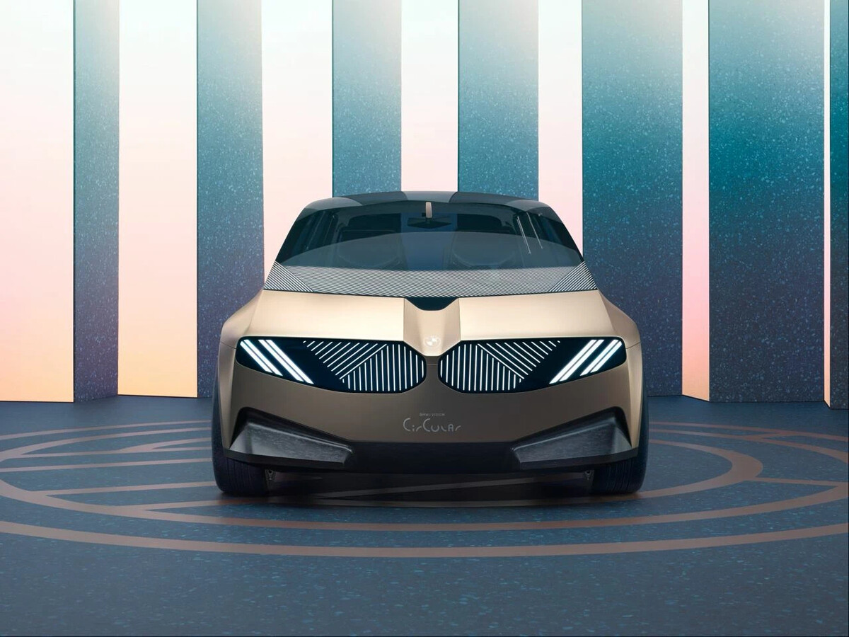 Электромотоцикл BMW 2021 Concept