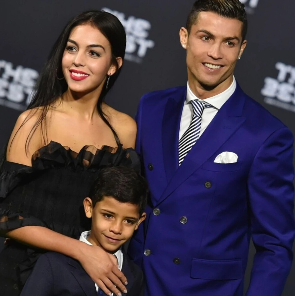 Жена Роналдо. Жена Роналду Джорджина Родригес. Cristiano Ronaldo жена. Родригес жена Роналду.