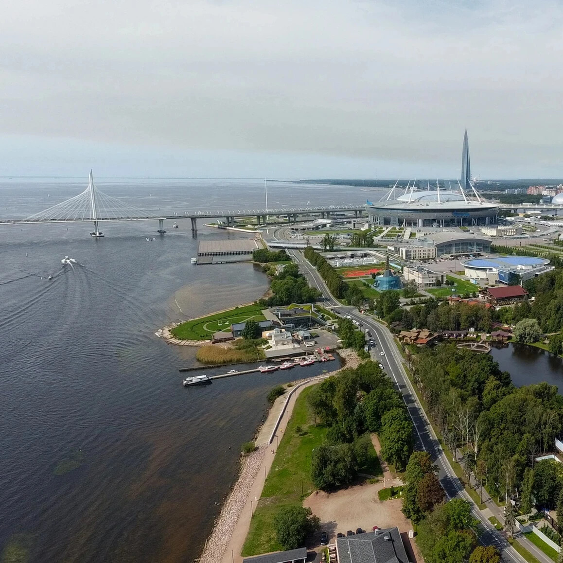 Санкт петербурге крестовский фото. ЗСД Крестовский остров. Крестовский остров Лахта центр Санкт-Петербург. Крестовский остров Лахта центр. ЗСД Лахта Арена.