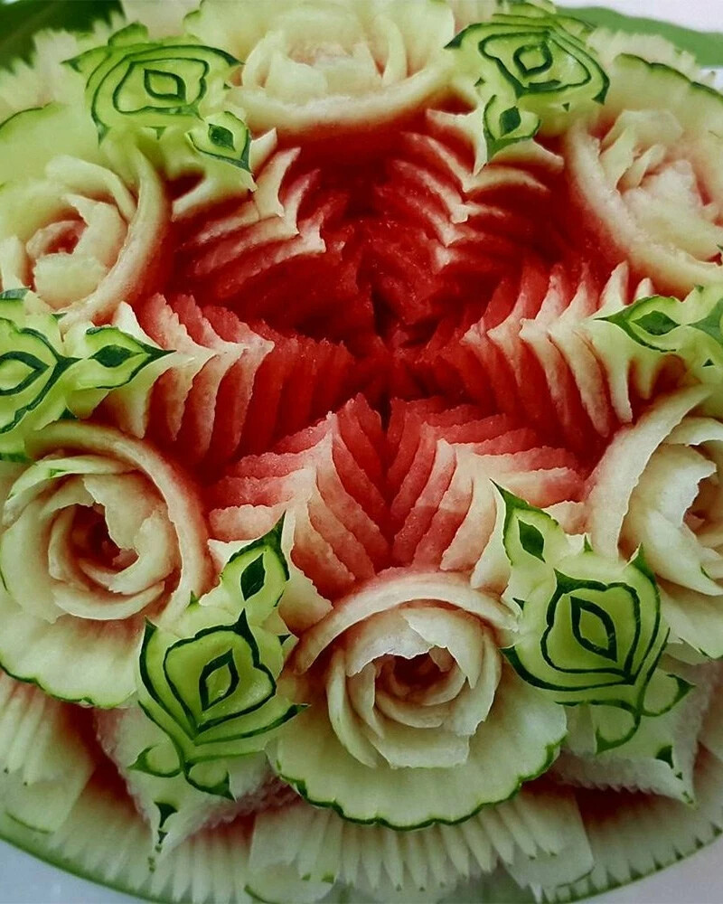 Украшения из арбуза