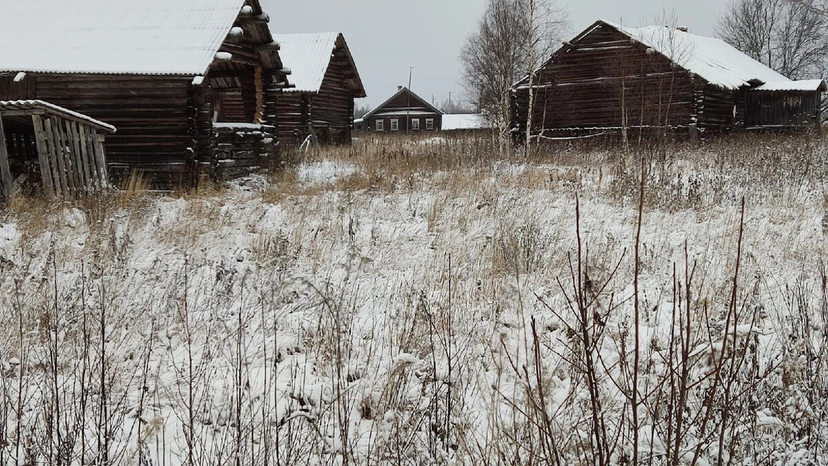 А ну назад. Севпростор в деревне.