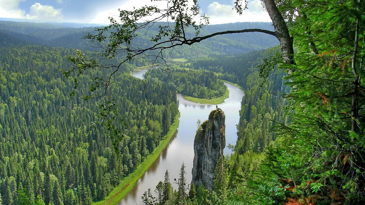 Уральская красота. Река Усьва Пермский край. Уральская река Усьва. Усьвинские столбы, Пермский край, средний Урал.. Озеро на реке Усьва Пермский край.